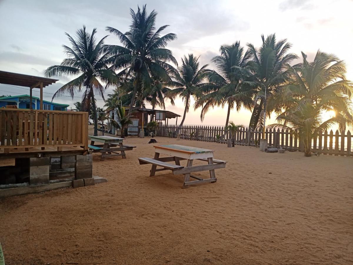 Pal'S On The Beach - Dangriga, Belize 외부 사진