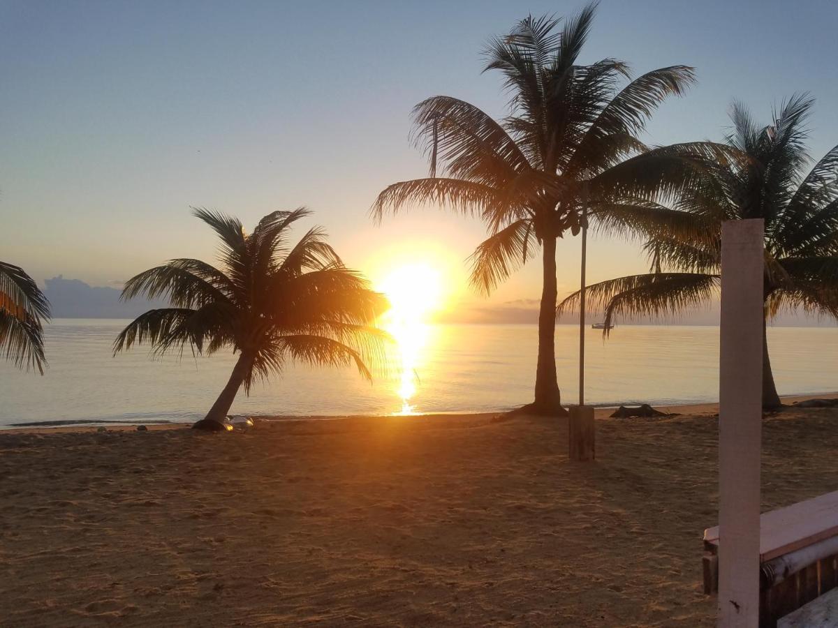 Pal'S On The Beach - Dangriga, Belize 외부 사진